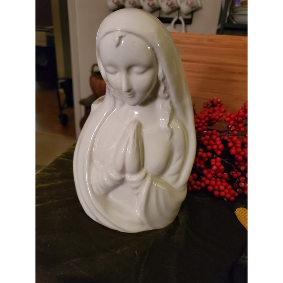 Vintage Haeger Virgin Mary Planter White Ceramic Made in Japan Religious Decor - Picture 1 of 4